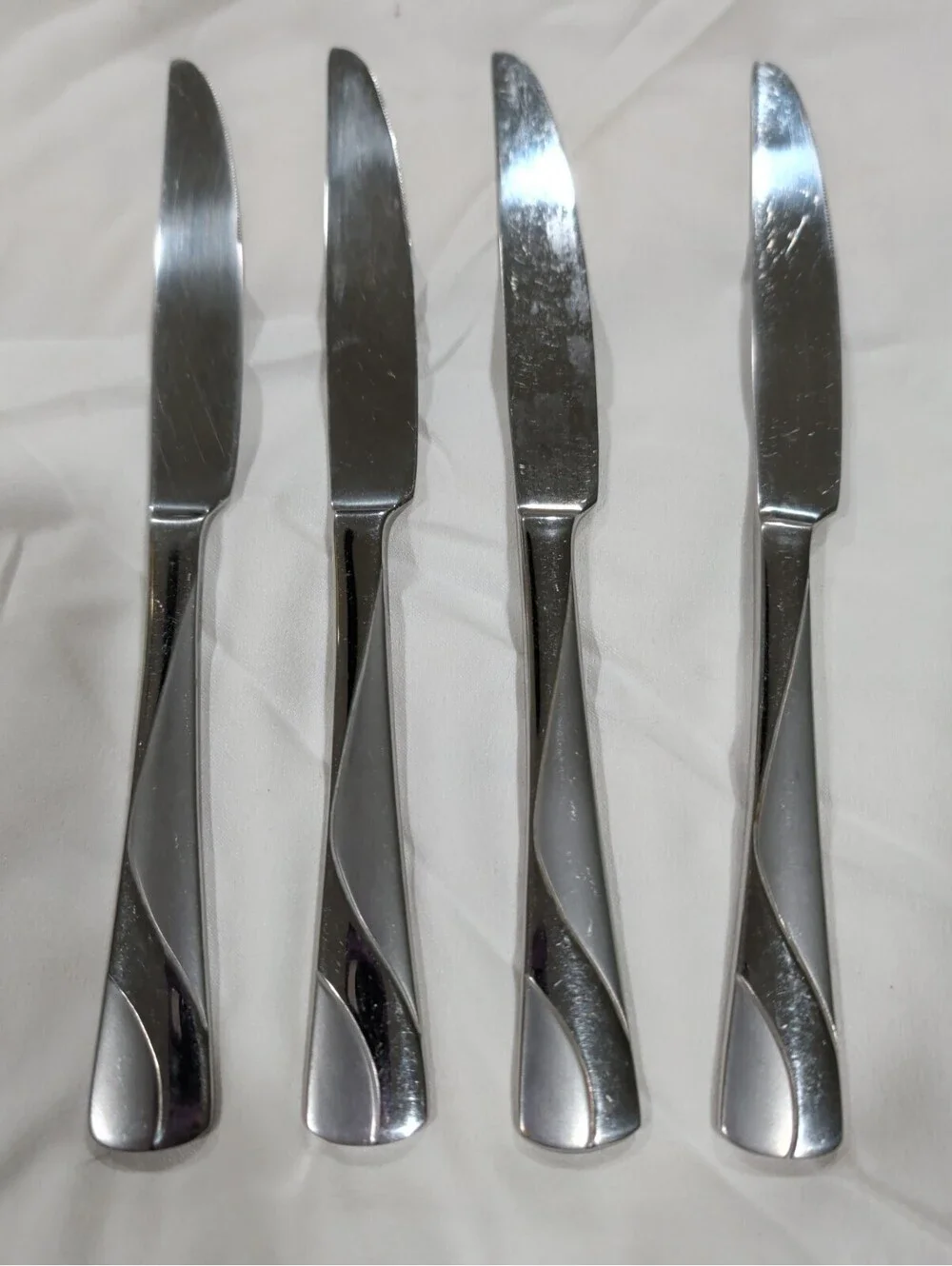 Oneida River Dinner Knives Set Of 4 9 3/8